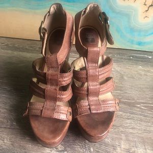 Frye Catrin Trapunto Heels Womens 8
